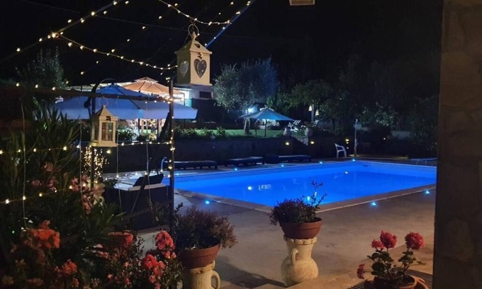 Bassano in Teverina Apartment | Villa Vacanze Valentina - Apartment A - Apartment in villa with swimming pool