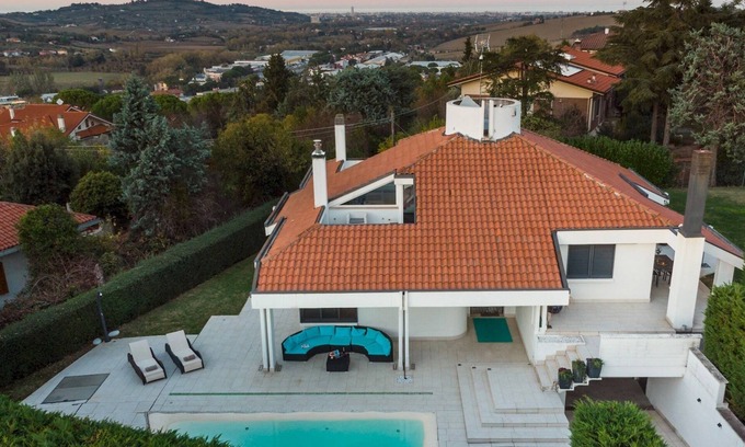 Cerasolo Villa | Villa Vae Victis 6, Emma Villas