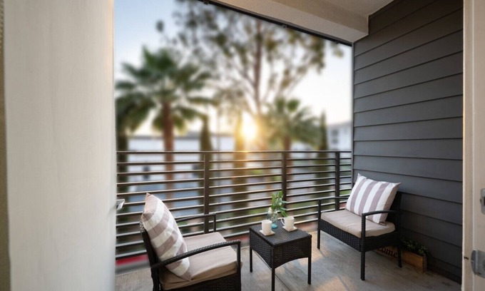 Santa Ana Apartment | Villa Valencia - Free Disney Gift Card!