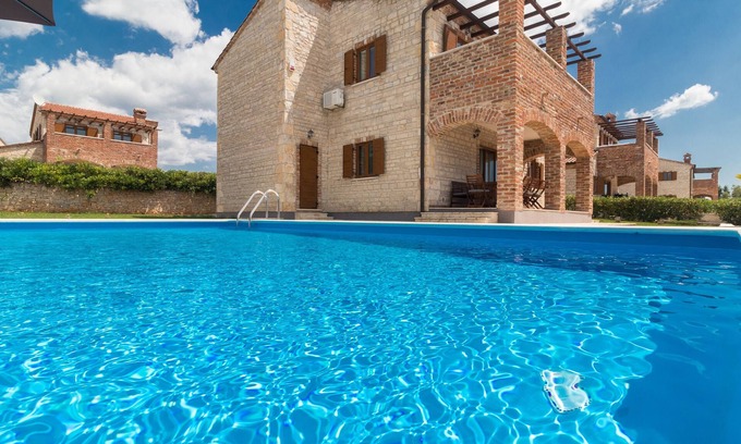 Butkovici Villa | Villa Valerie with private Pool, 4 bedrooms, shared Tennis court, Pets