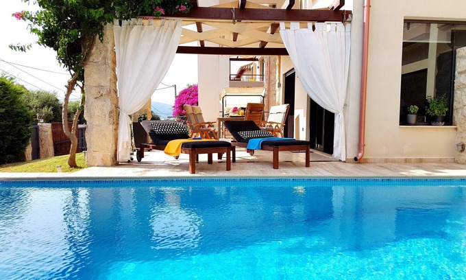 Rio Villa | Villa Vanessa (VC Properties)