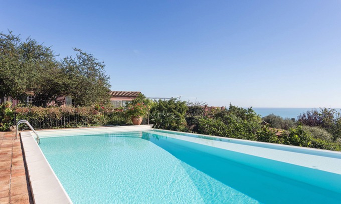 Aci Castello Villa | Villa Vanisia