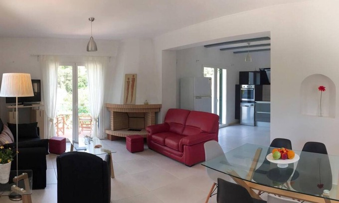 Dhrakata Villa | Villa Verde in Divarata