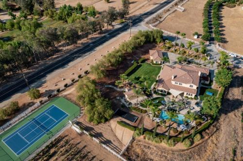 Temecula House | Villa Verdot 6BR Estate w Pool Tennis Basketball