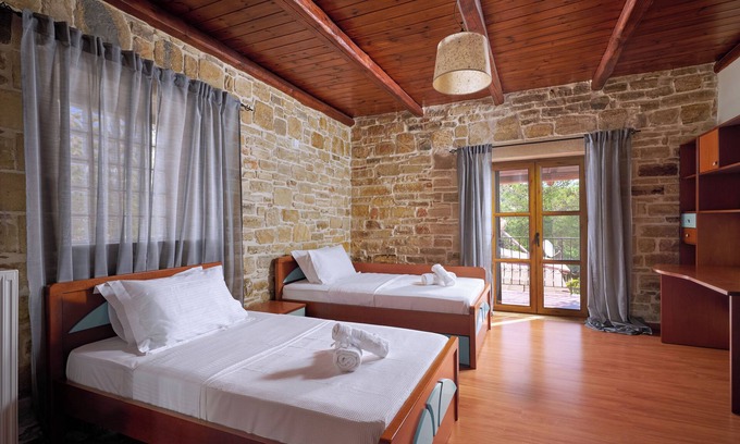 Gortyna Villa | Villa Vergina Traditional Cottage