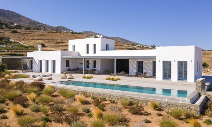 Chrissi Akti Villa | Villa Vesper Paros Golden beach