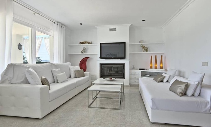 Ibiza Town Villa | VILLA VIEWS 3 MIN PLAYA DEM BOSSA