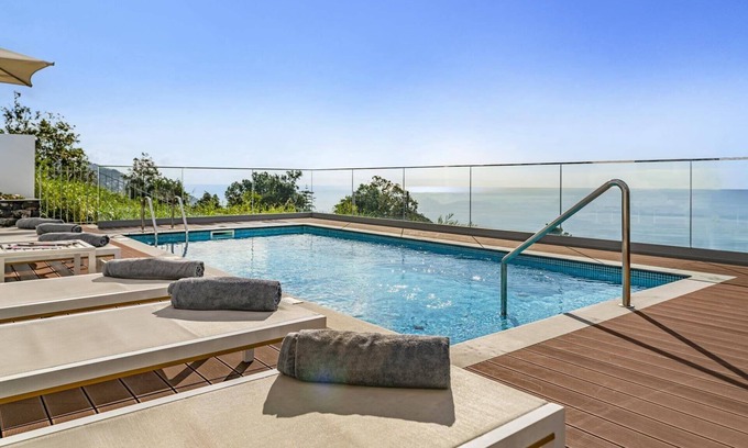 Monte Villa | Villa Vila Da Portada by Villa Plus