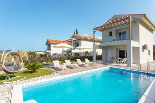 Khartata Villa | Villa Vilenia Horizon by Villa Plus