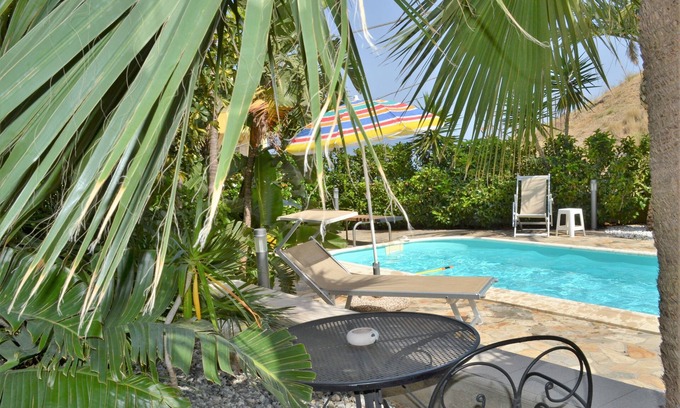 Bocale Villa | Villa Virginia - Holiday home with garden and swimming pool in Reggio Calabria