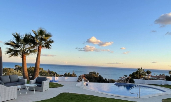 Benajarafe Villa | Villa Vistas al Mar