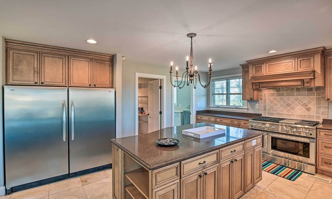Arrington Villa | Villa w/Pool & Acreage ~ 10 Mi to Franklin