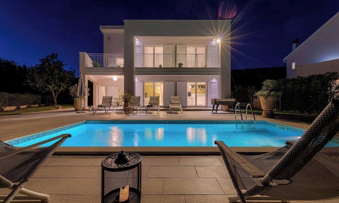 Stanisovi Villa | Villa White Pebble I