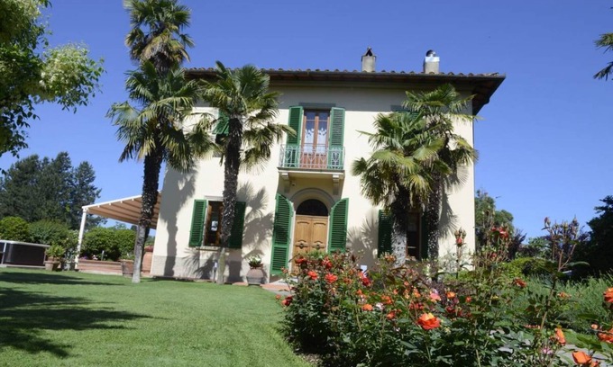 Terranuova Bracciolini Apartment | Villa with pool and Jacuzzi - Villa Le Facezie