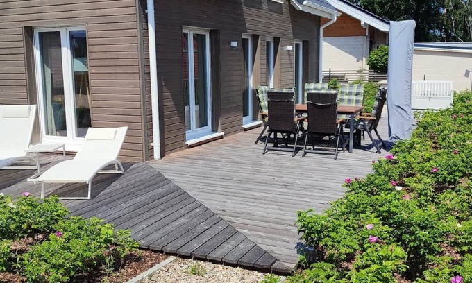 Rheinsberg House | Villa Wildrose with sauna and beach football pitch