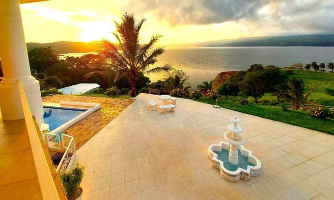 Canton Tilaran Villa | Villa Wisdom 4-Bed Villa