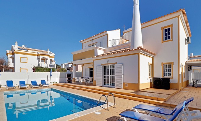 Gale Villa | Villa with 3 Bedrooms and private Pool in Galé Beach