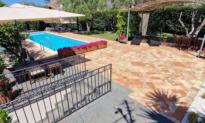 Trecastagni Villa | Villa with antique charm and modern comfort