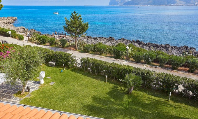 Carini Villa | Villa with direct sea access near Palermo