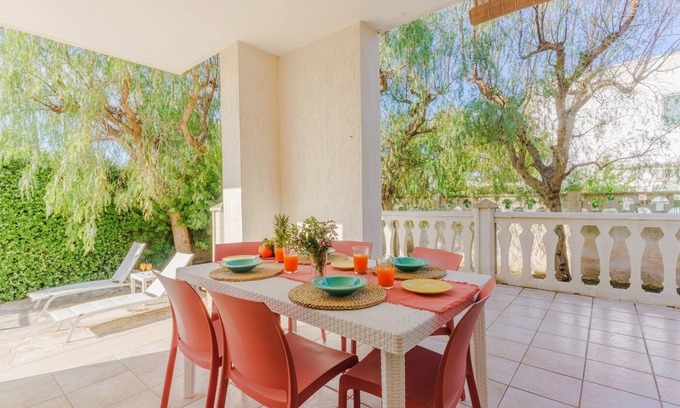 Torre Santa Sabina Villa | Villa with fenced garden - 250 m from beaches - parking space