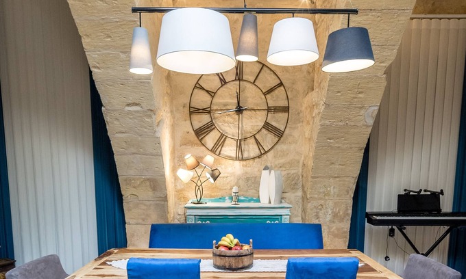 Zurrieq House | Villa with heated indoor pool