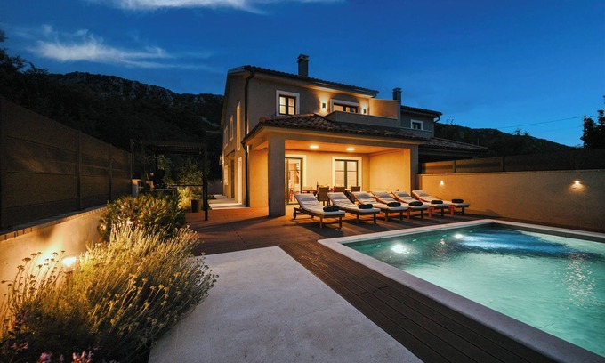 Bribir Villa | Villa with heated pool sourranded with nature near Crikvenica