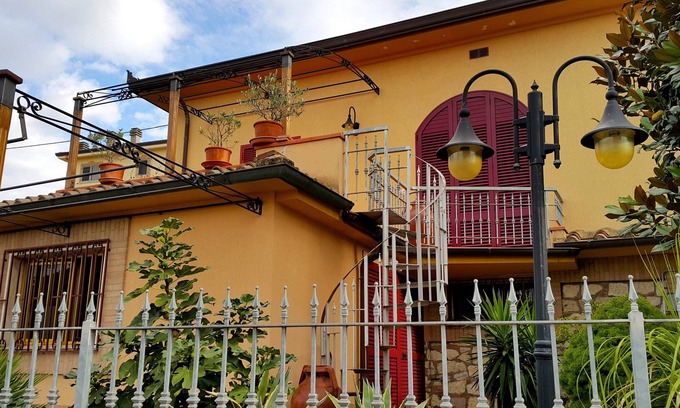 Foiano della Chiana Villa | Villa with garden in the heart of Tuscany 2
