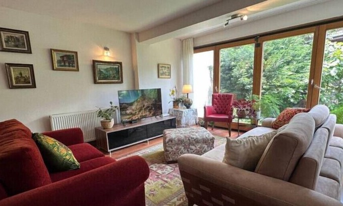 Zekeriyakoy House | Villa with Jacuzzi and Garden in Zekerikakoy
