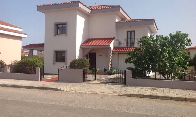 Yeni Bogazici Villa | Villa with Large Pool