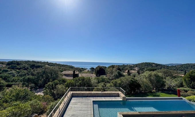 Cirendinu Villa | Villa with panoramic sea view and beach within walking distance Private estate in Punta d'Araso