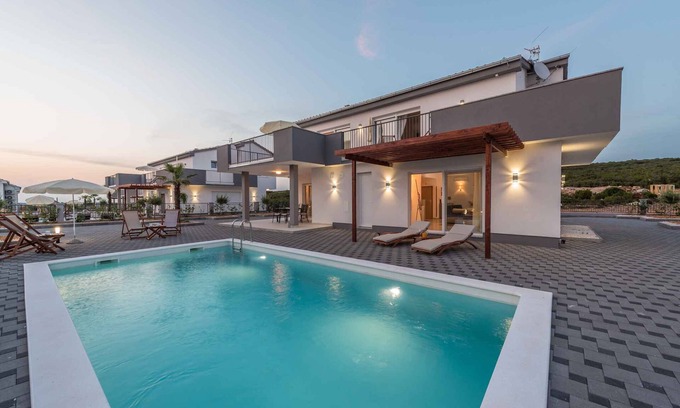 Debeljak Villa | Villa with pool and air conditioning