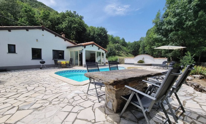 Boisset Villa | Villa with pool and plenty of peace and quiet