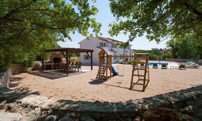 Kras Villa | Villa with pool, children's playground, quiet location - TRAVELER Reiseburo Krk - 2161