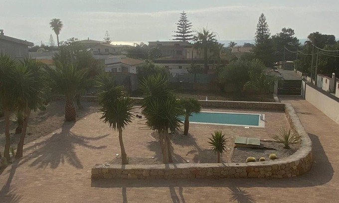 Cinisi Villa | Villa with pool consisting of two apartments 500mt from the beach magaggiari