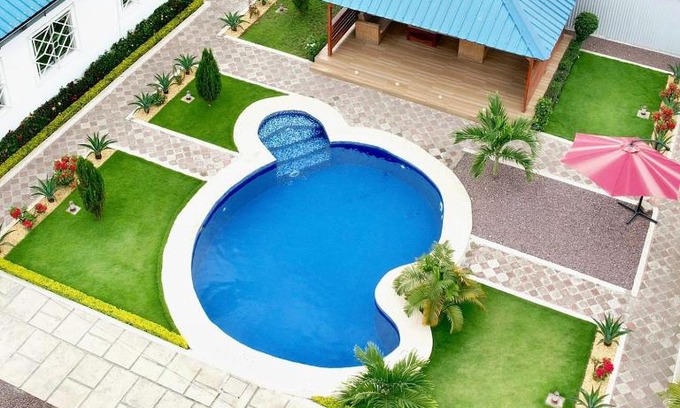 Brazzaville Villa | Villa with Pool in Brazzaville