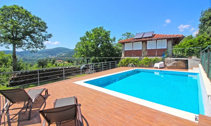 Ribeira Cottage | Villa with private pool near Gerês
