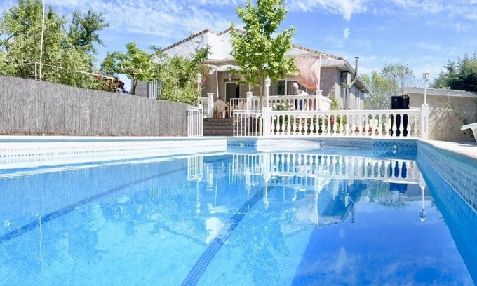 Navalcarnero Villa | Villa with private pool, barbecue and WIFI
