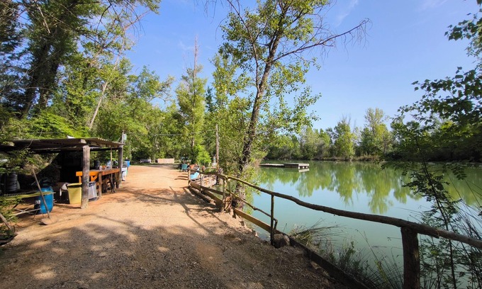 Gignac House | Villa with private pond and large plot close to the sea