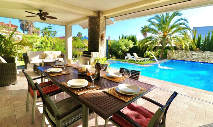 Cabo Roche Villa | Villa with sea-view on an idyllic beach of Roche near various Golf Courses