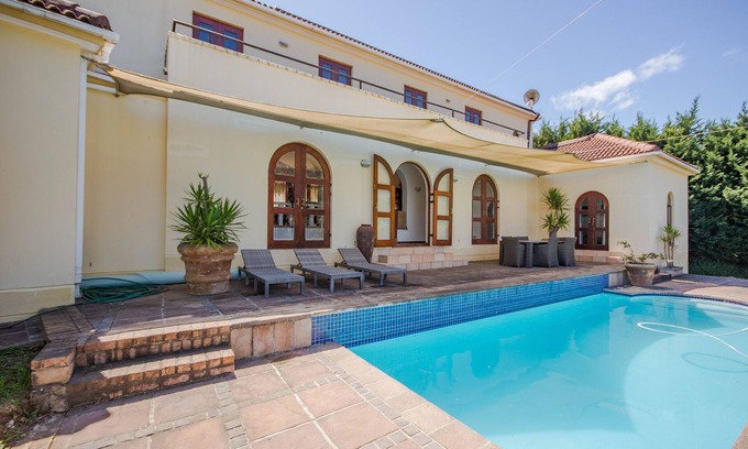 Somerset West Villa | Villa with sea view, pool, 360 sqm living space, ideal for wine lovers and golfers