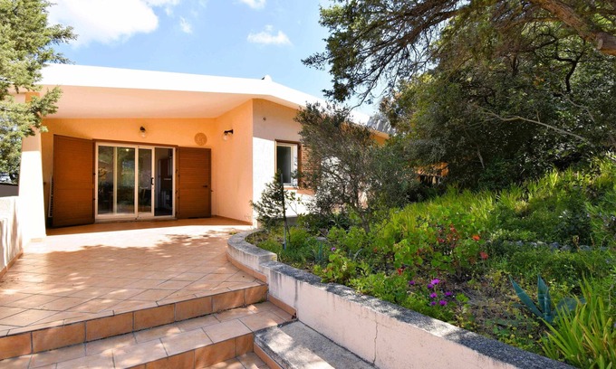 Rena Majore House | villa with sea view in residence (Rena Majore)
