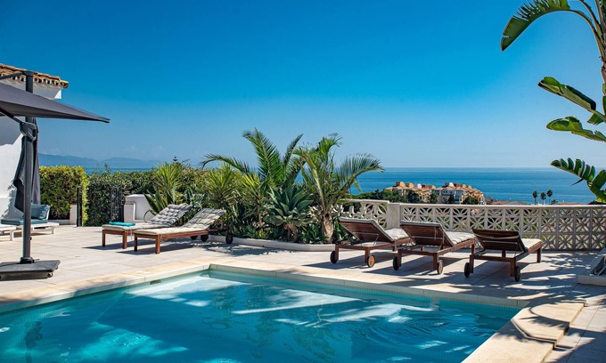 Puerto de la Duquesa Villa | Villa with sea view, easy beach access, private heated pool