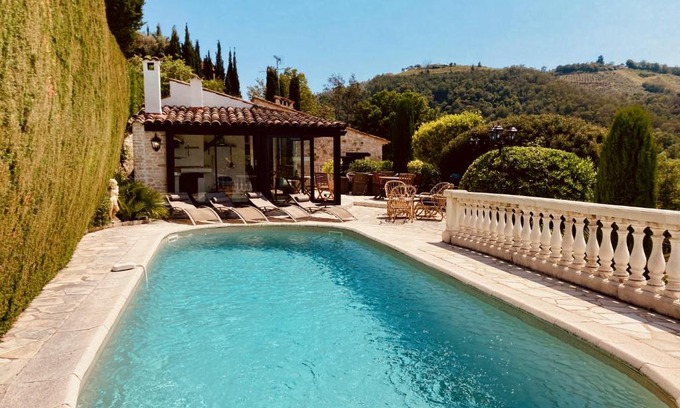 Auribeau-sur-Siagne Villa | Villa with spectacular views - Pool house with outdoor kitchen and pizza oven