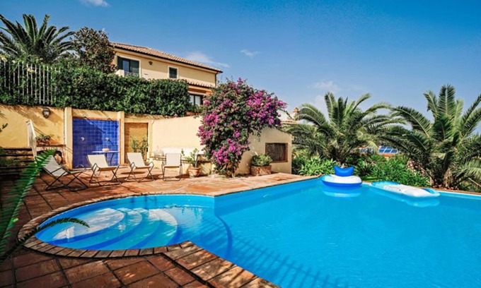 Patti House | Villa with swimming pool, garden and sea view