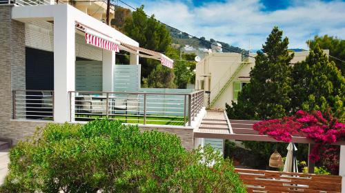 Poros Apartment | Villa Yolanda 2 - Luxury stylish studio Dora, sea view