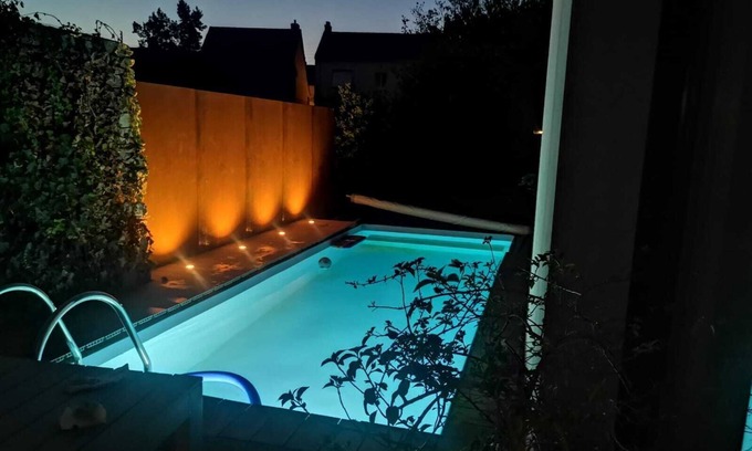 Zola Villa | Villa14p, Nantes Centre-ville Avec Piscine et six Espaces Nuit Indépendants