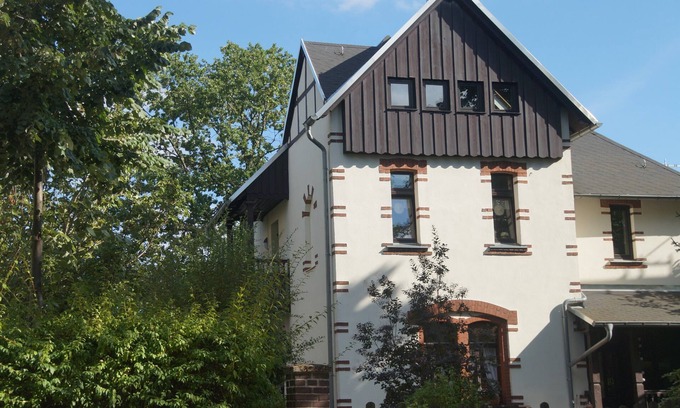 Leutzsch Apartment | Villa1895in the countryside