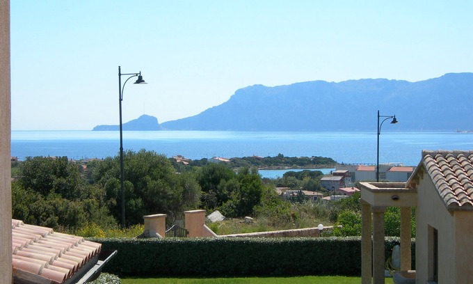 Pittulongu House | VillaGaia apartment 450mt from the sea-Panoramic terrace-ParkAutoPrivate car-WiFi