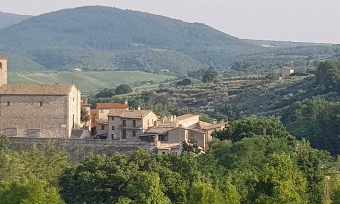 Gualdo Cattaneo House | Village cottage