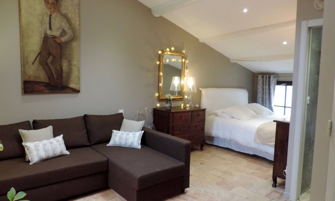 Villeneuve-les-Avignon House | Village house historic center